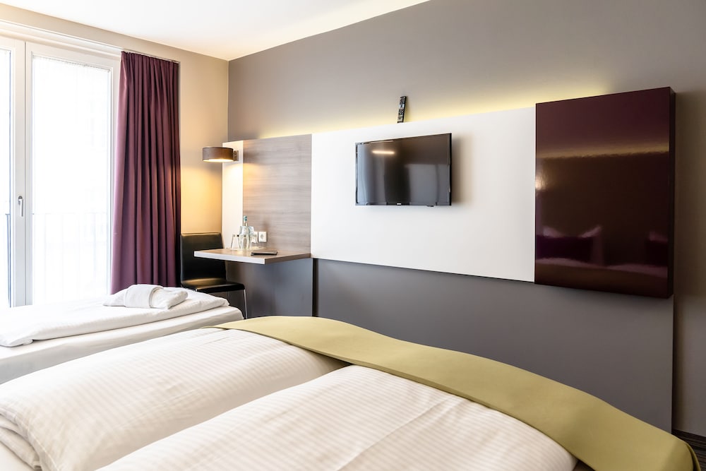 Hotel Demas City 25/72
