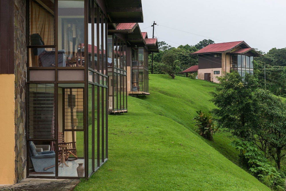 Arenal Lodge 3/73