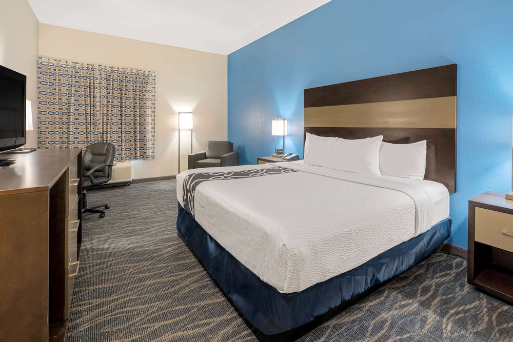 La Quinta Inn and Suites Phoenix I-10 West 16/50