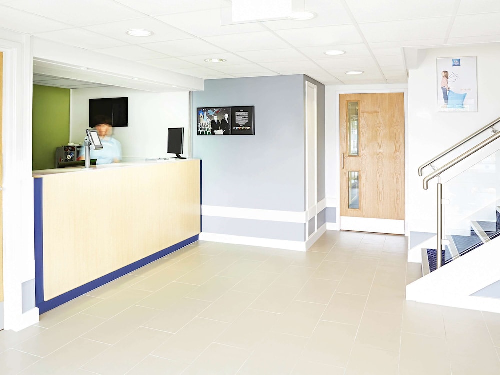 Ibis budget Warrington Lymm Services 3/33