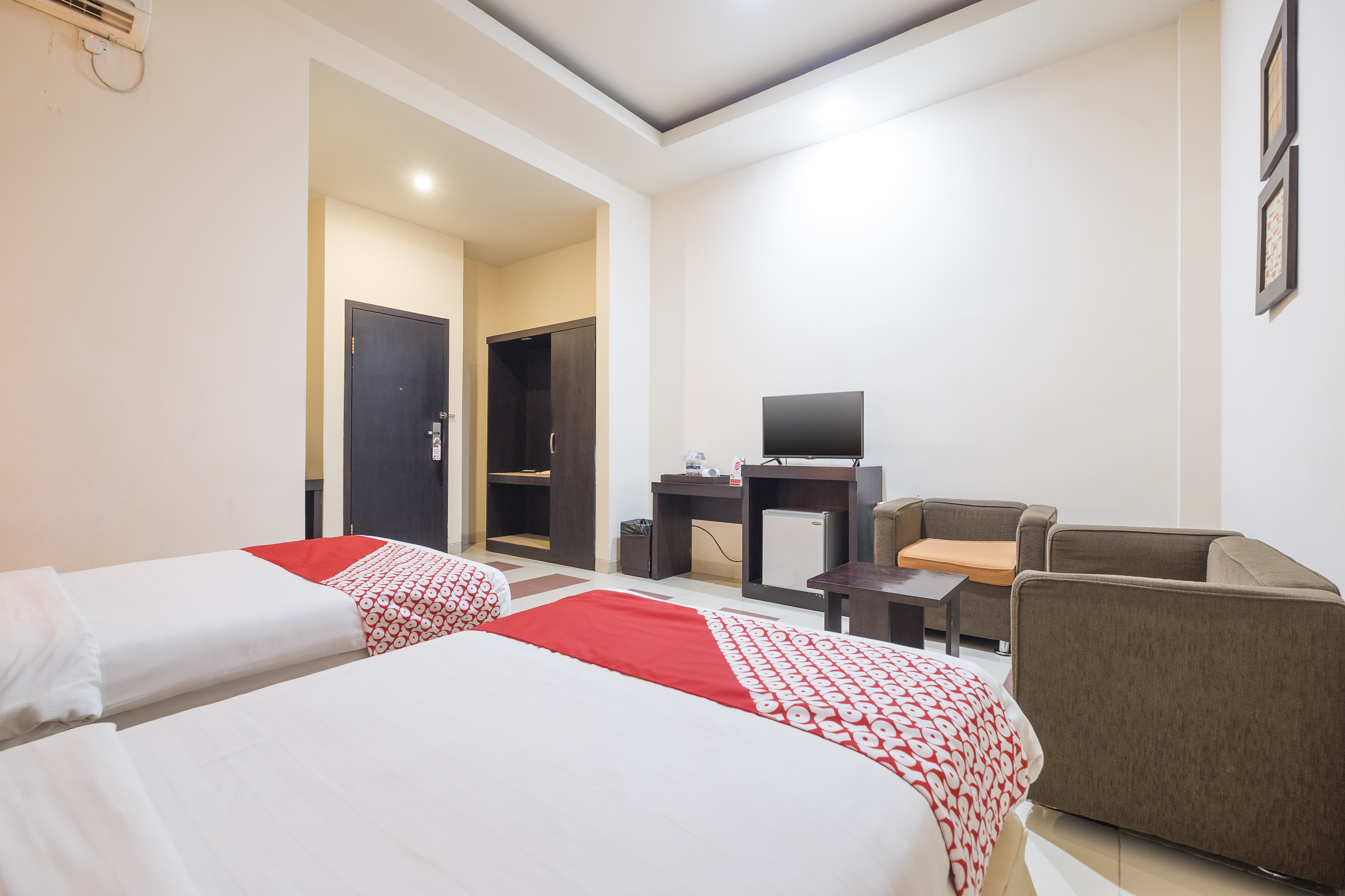Asia Hotel Makassar 12/30