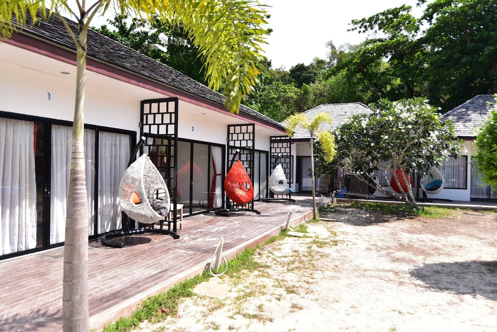 Reef Resort 16/33