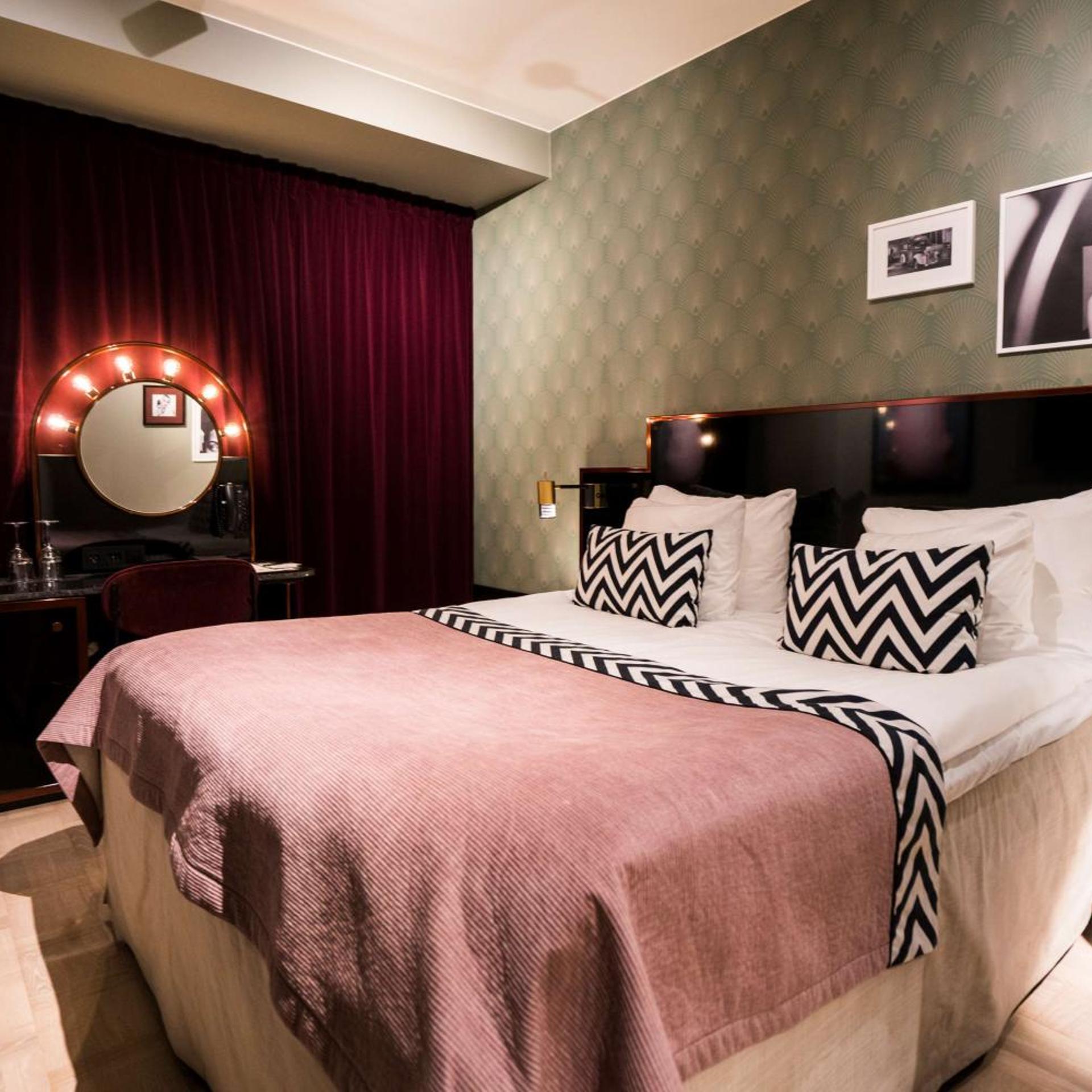 Classic, Double Bed, No Window