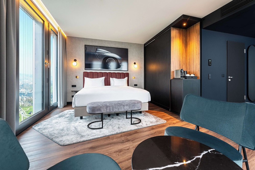 Radisson Blu Hotel at Porsche Design Tower Stuttgart 15/50
