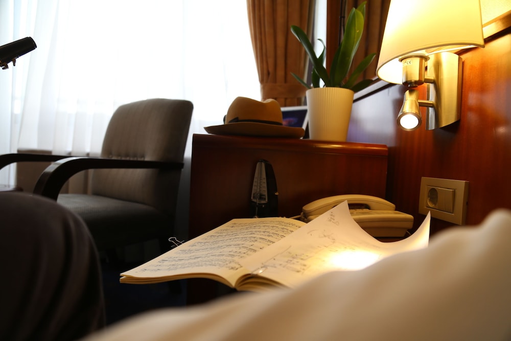 Best Hotel 52/54