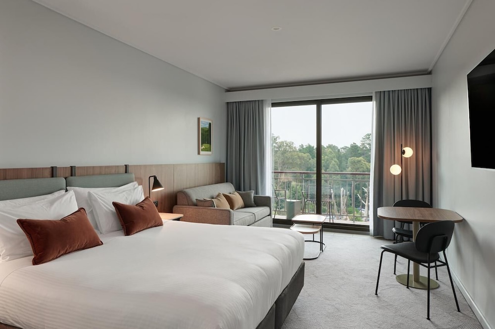 Resort, King Bed