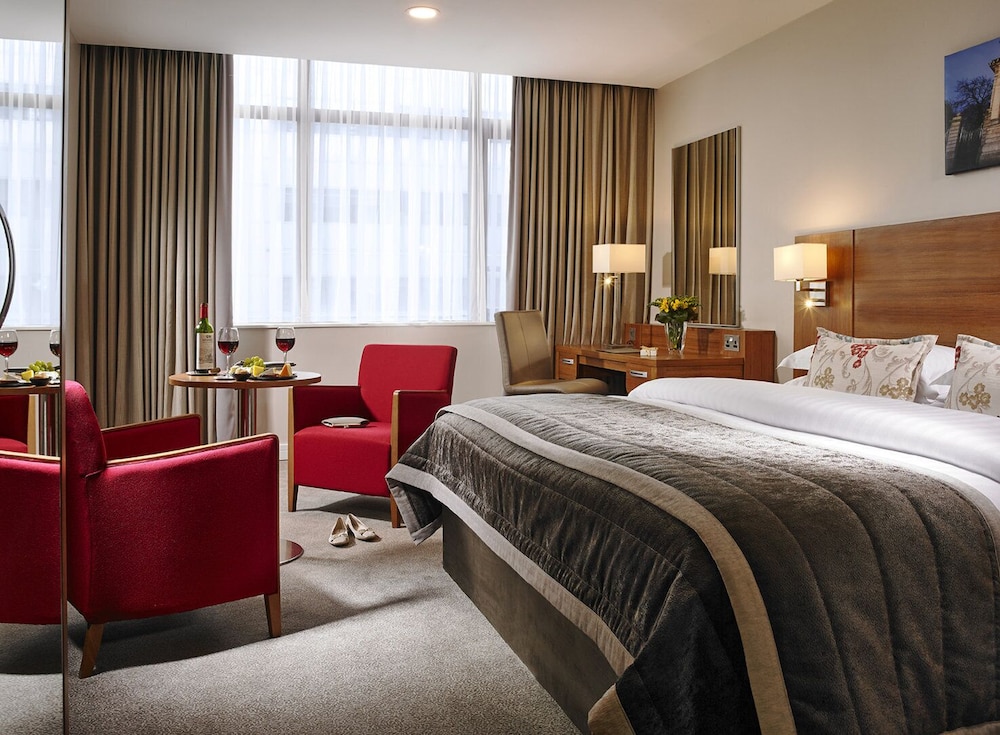 Mespil Hotel 7/60