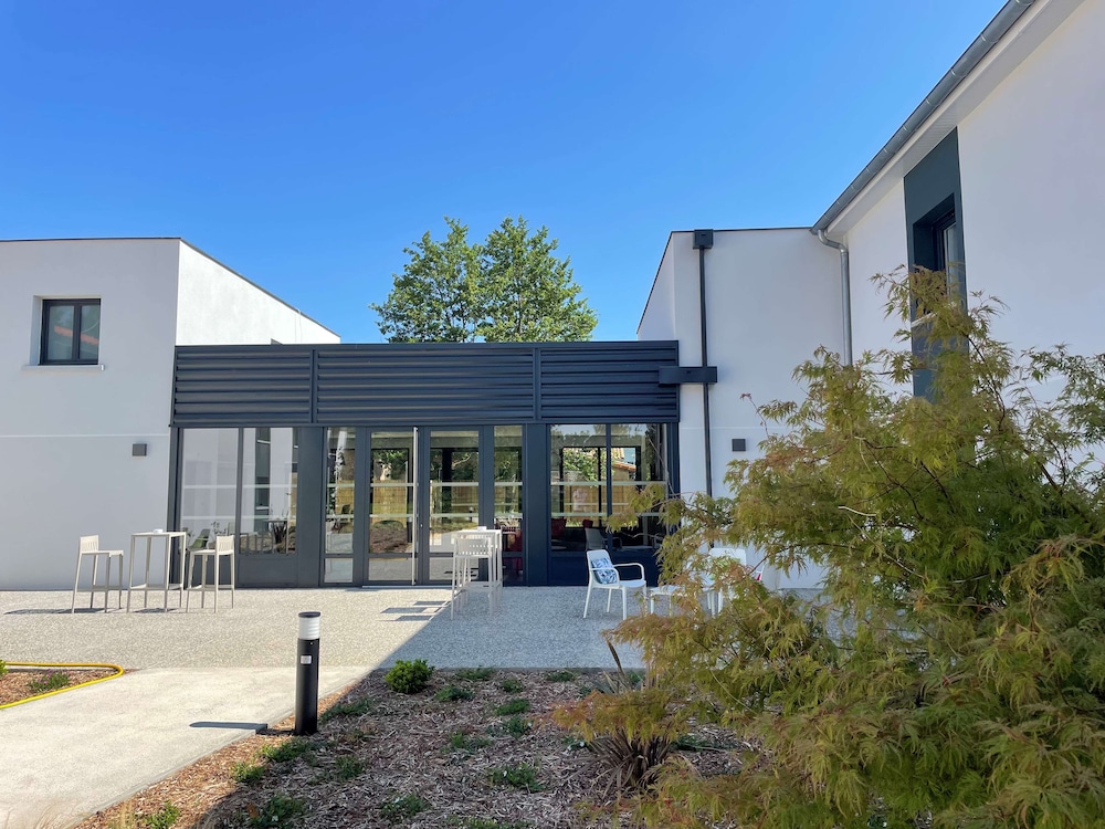 Sure Hotel By Best Western Les Portes De Montauban 3/41