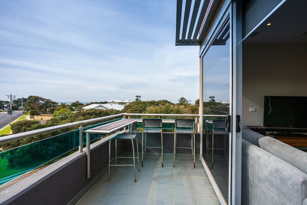 7 Bell Street Apartments 9/50