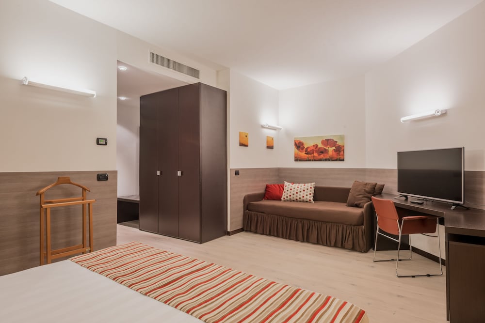 Continental Urban Art Hotel 27/40