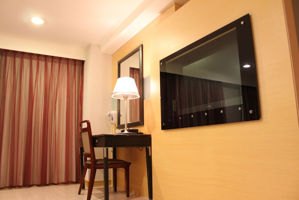 Shihzuwan Hotel - Kaohsiung Station 37/44