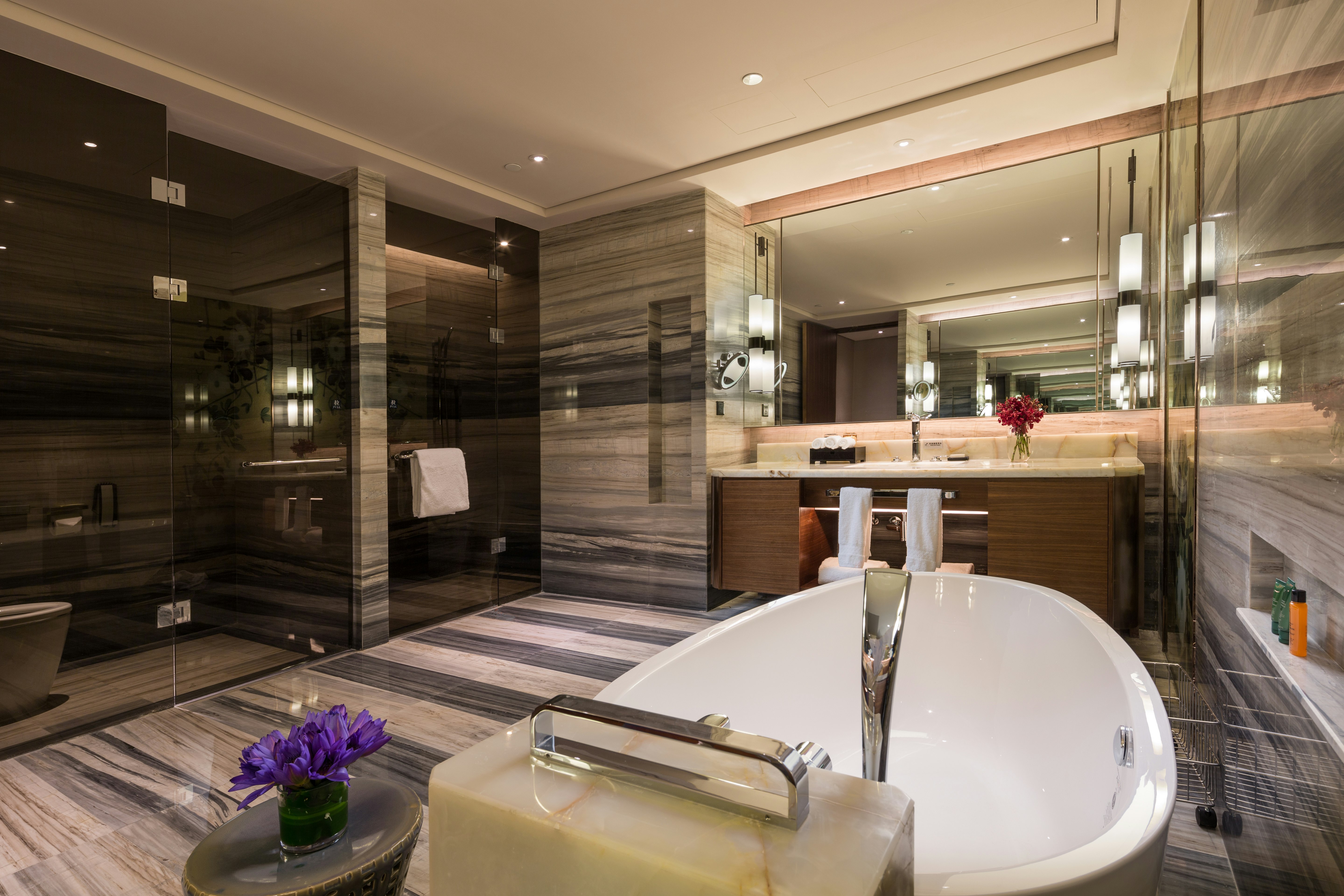 Hilton Urumqi 63/63