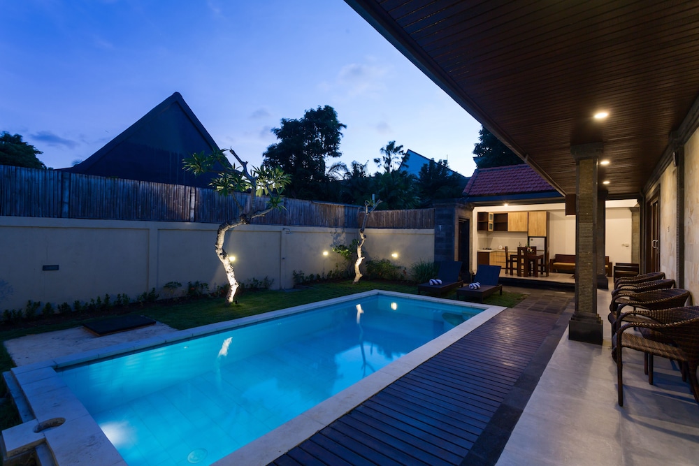 Paisa Villa Seminyak 65/67