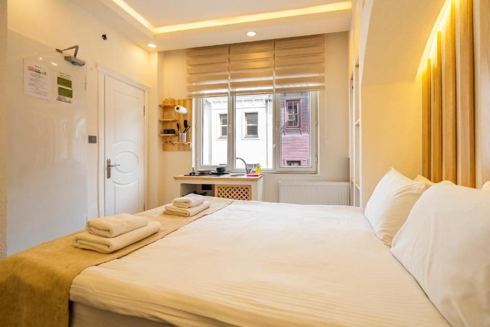 Hotel Emir 9/50