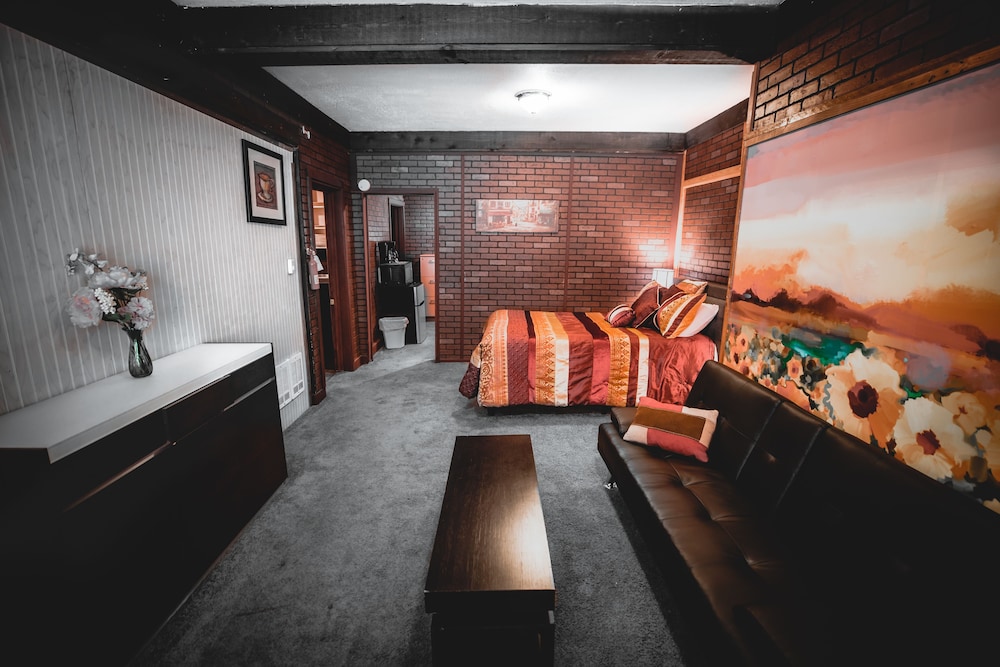 Gateway Inn 43/63