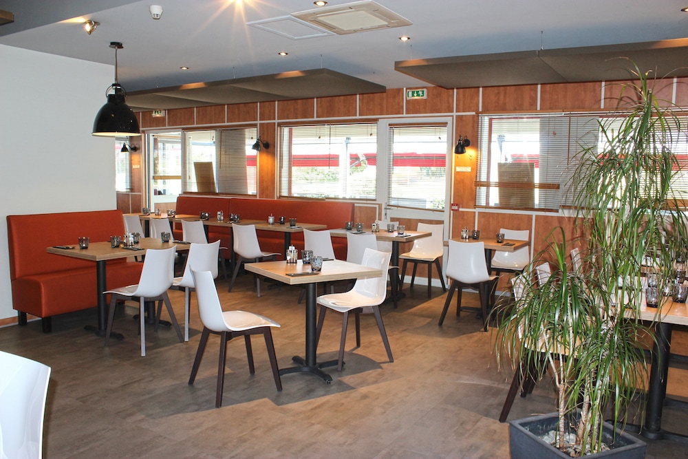 Brit Hotel Brasserie Du Cap 36/49