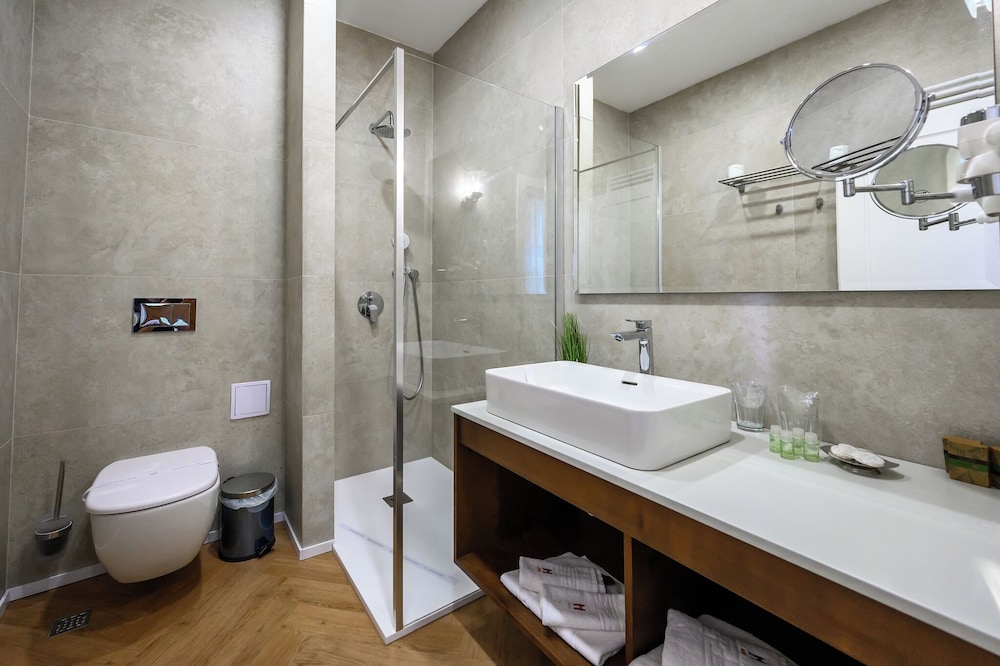 Hotel Transilvania 22/28