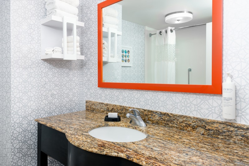 Hampton Inn Suites Murfreesboro 70/73