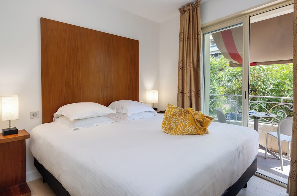 Suite, Villa, Queen Bed, Sofa