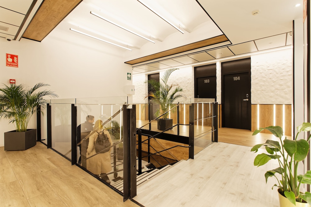 Barna House Hotel 8/50