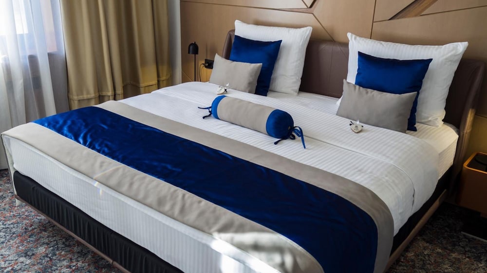 Hotel Austria & Bosna 16/64
