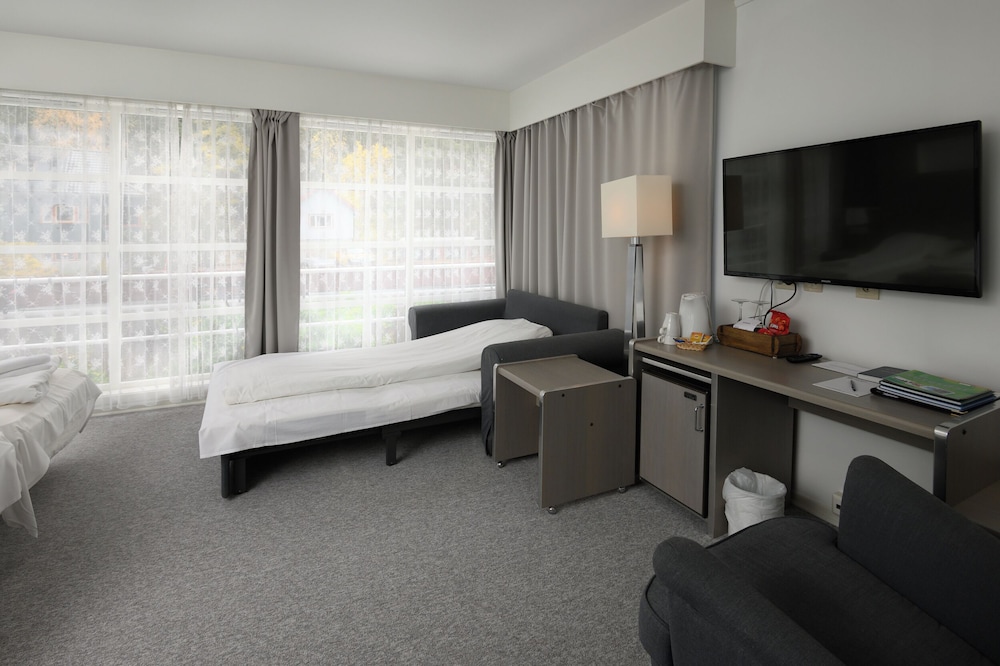 Revsnes Hotell 9/48