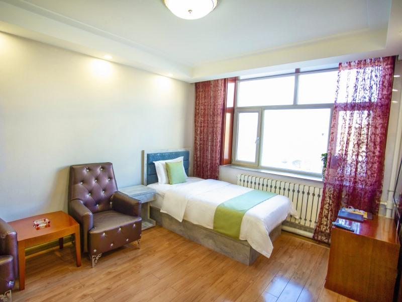 GreenTree Alliance Hulunbeier Zhalantun Railway Station Hotel 20/42