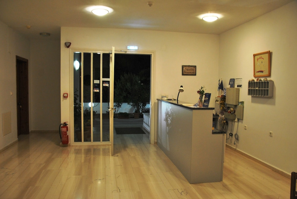 Filoxenia Hotel Apartments 24/41