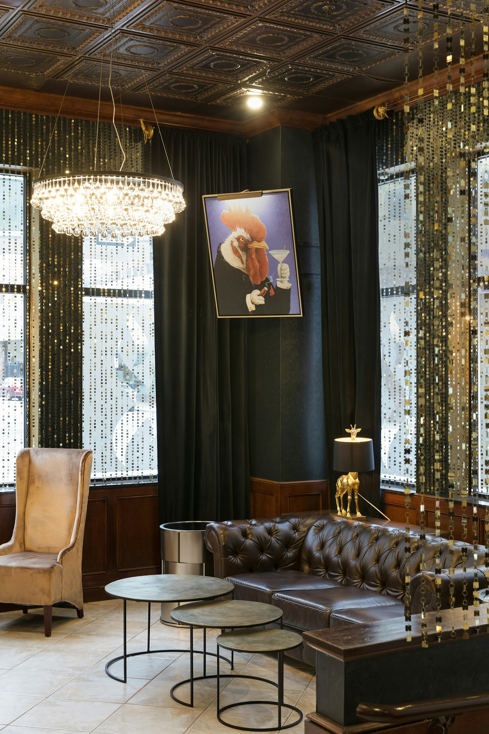 Des Lux Hotel 8/62