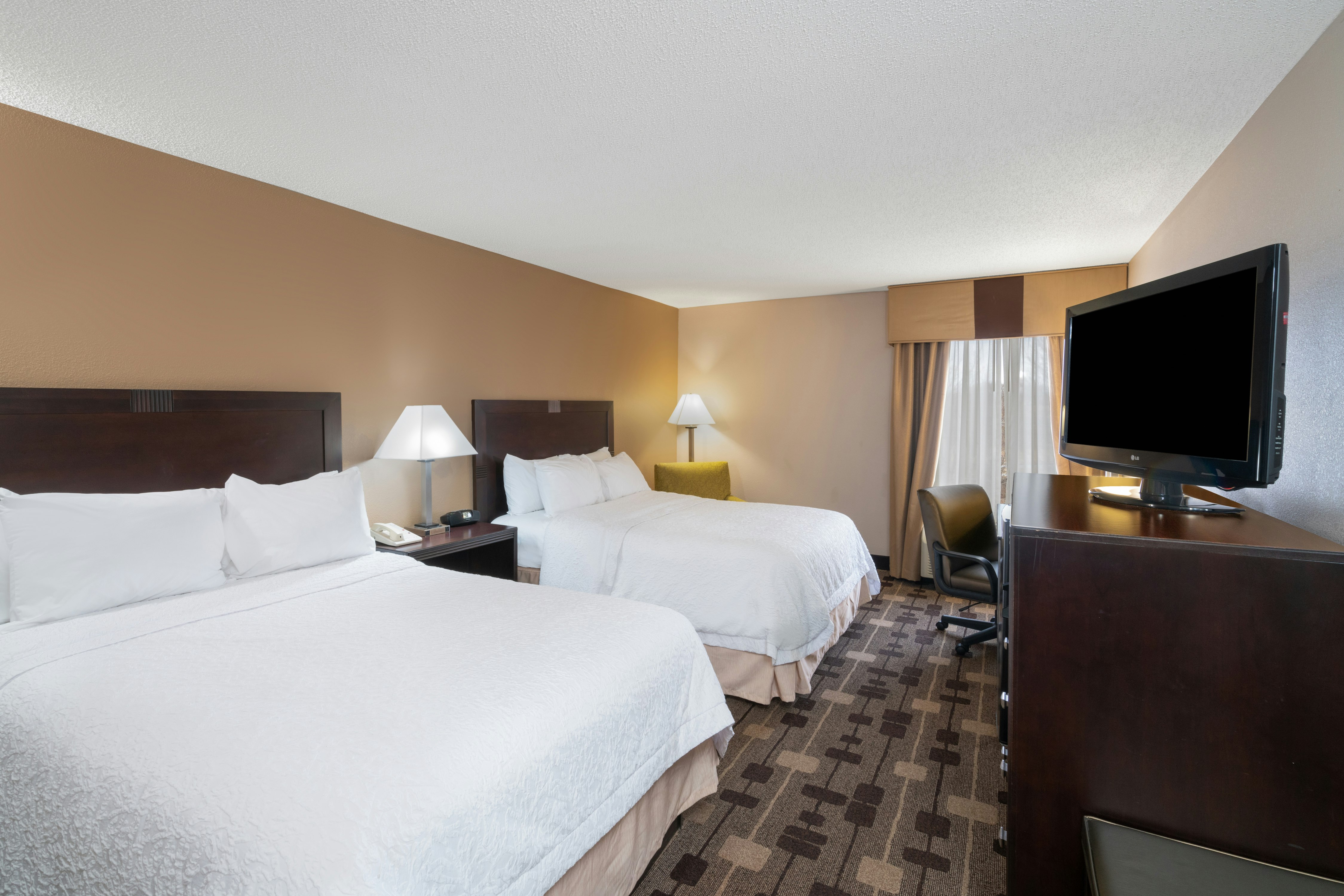 Hampton Inn Dublin 23/70