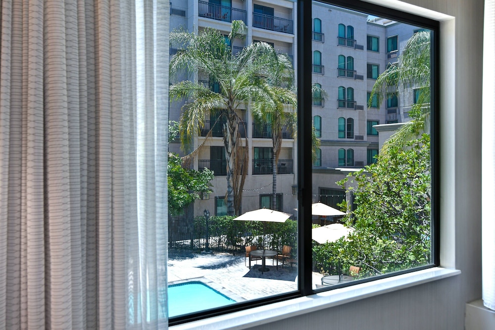 Courtyard By Marriott Old Pasadena