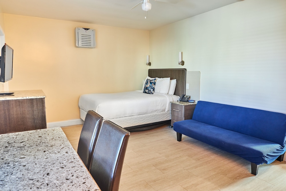 Caribbean Resort Suites 32/65