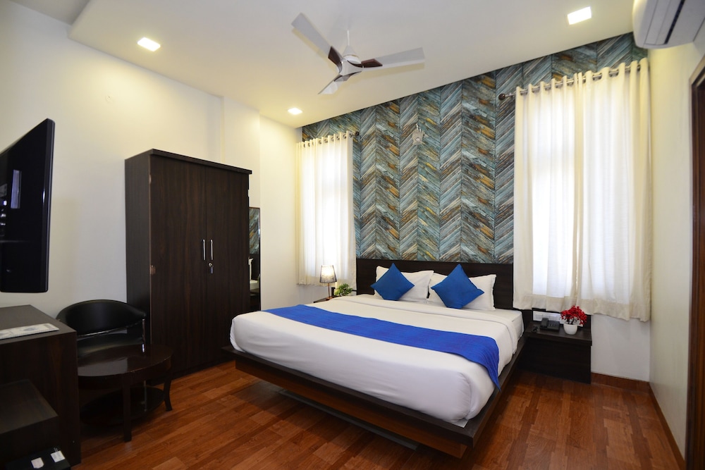Hotel Sapphire World 25/37
