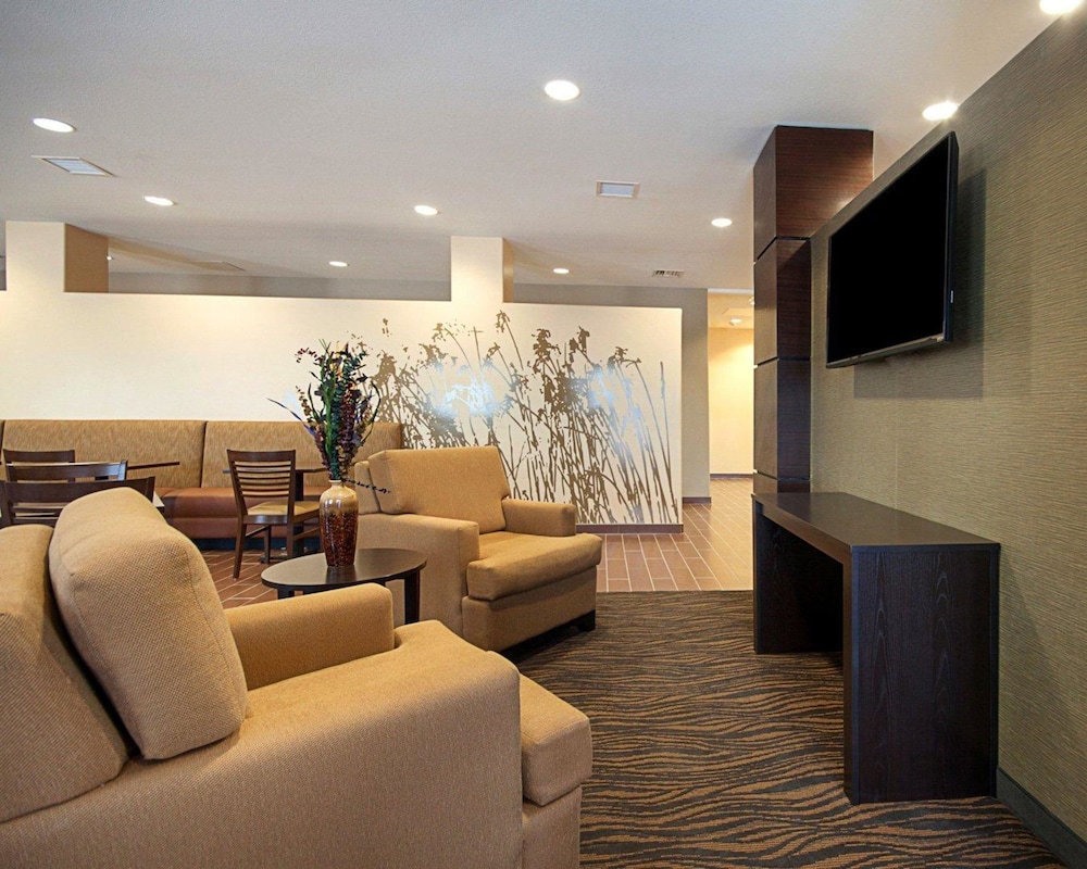 Sleep Inn & Suites Carlsbad Caverns Area 31/46