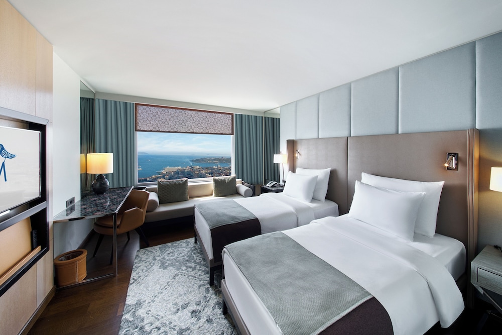DELUXE, BOSPHORUS VIEW