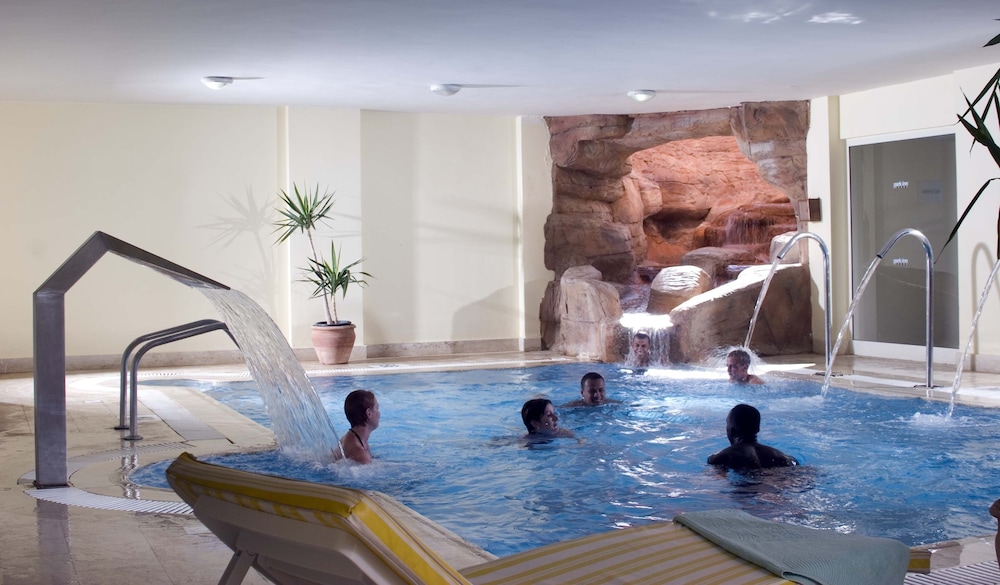 Parrotel Aqua Park Resort 25/55