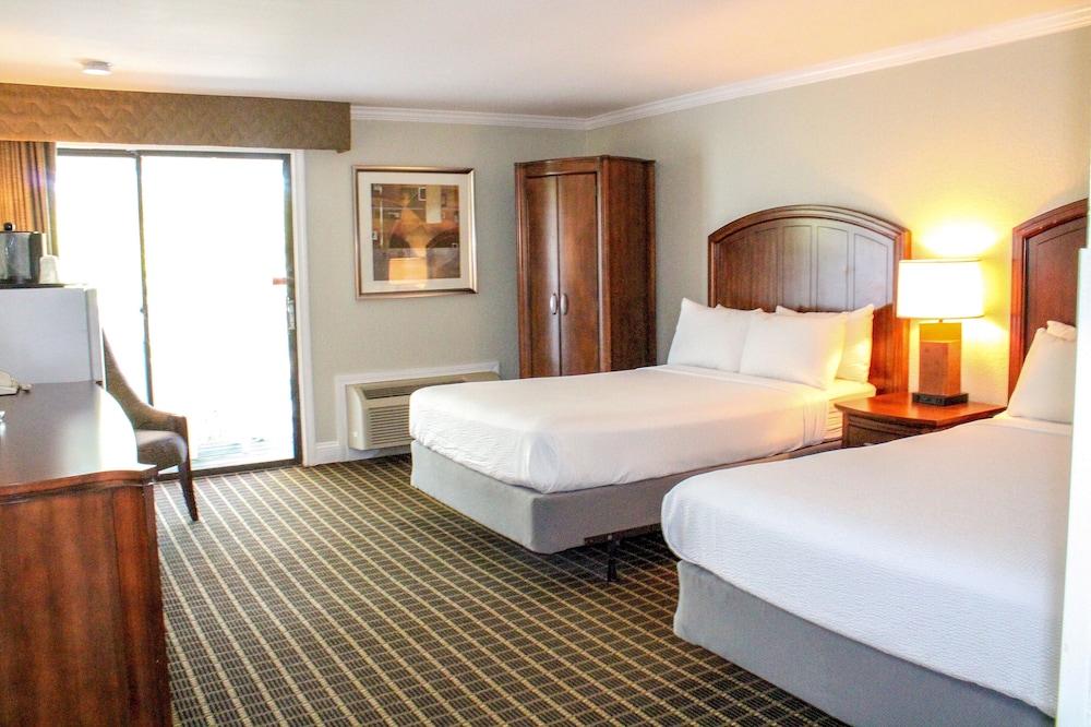 Resort Conference Center At Hyannis 17/63