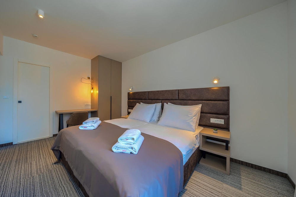 Hotel Alkar 16/48
