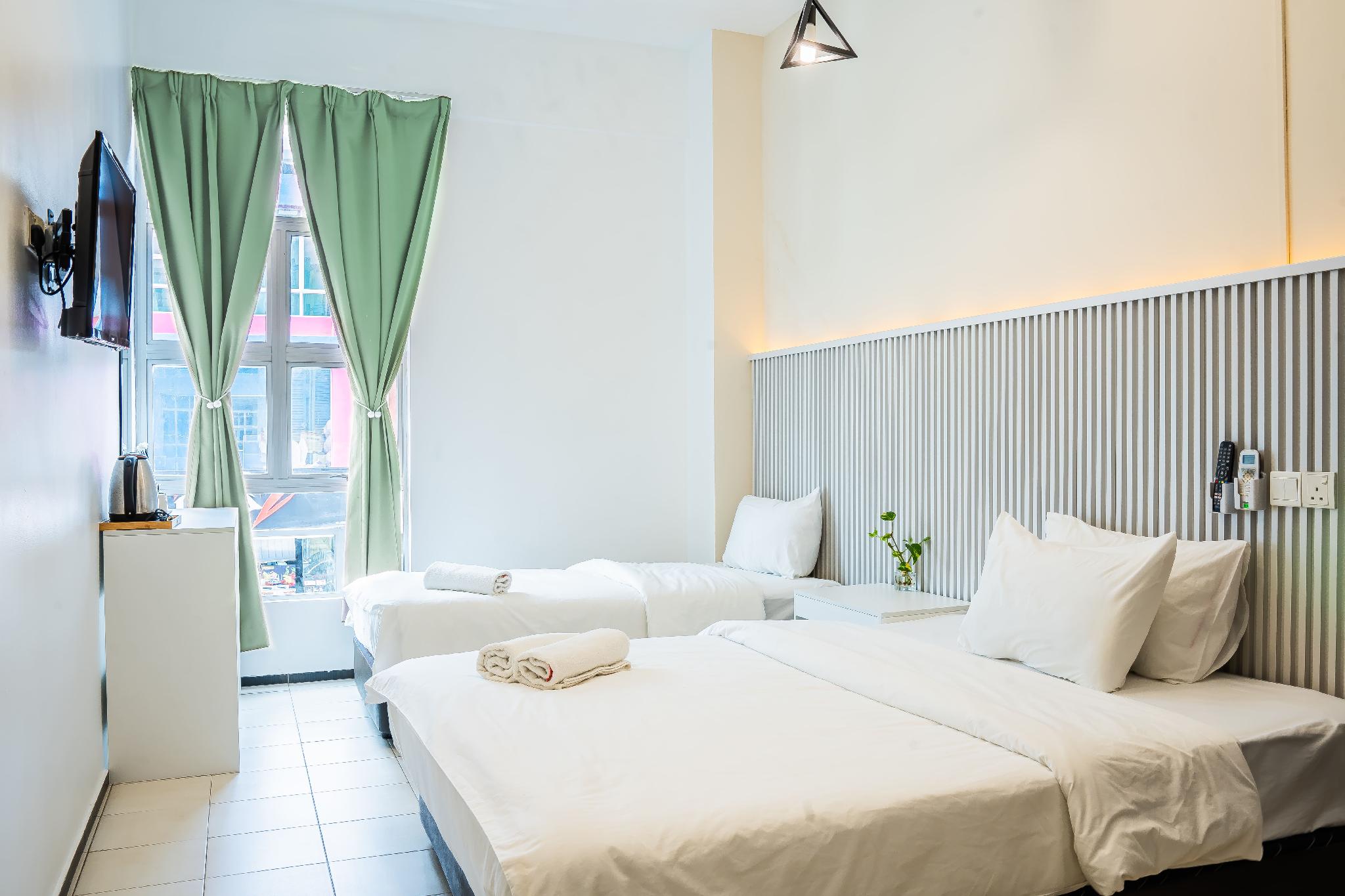 Superior, Suite, 1 Queen and 1 Single Bed