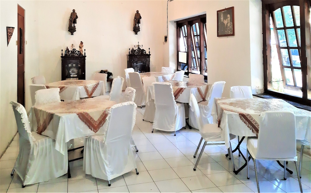Hotel Perdana by ZUZU 45/65