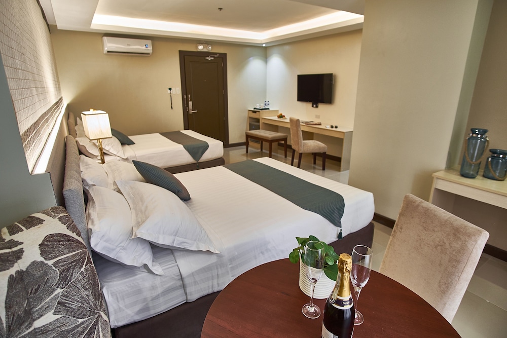 J7 Hotel Iloilo 43/53