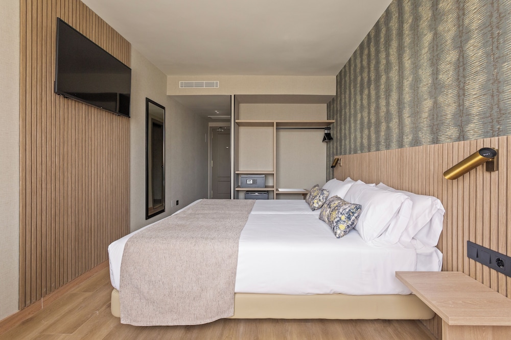 STANDARD, DOUBLE BED