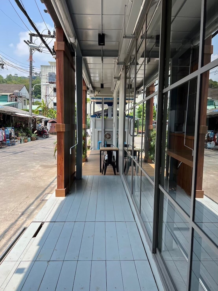 The Way Patong Hotel 45/50