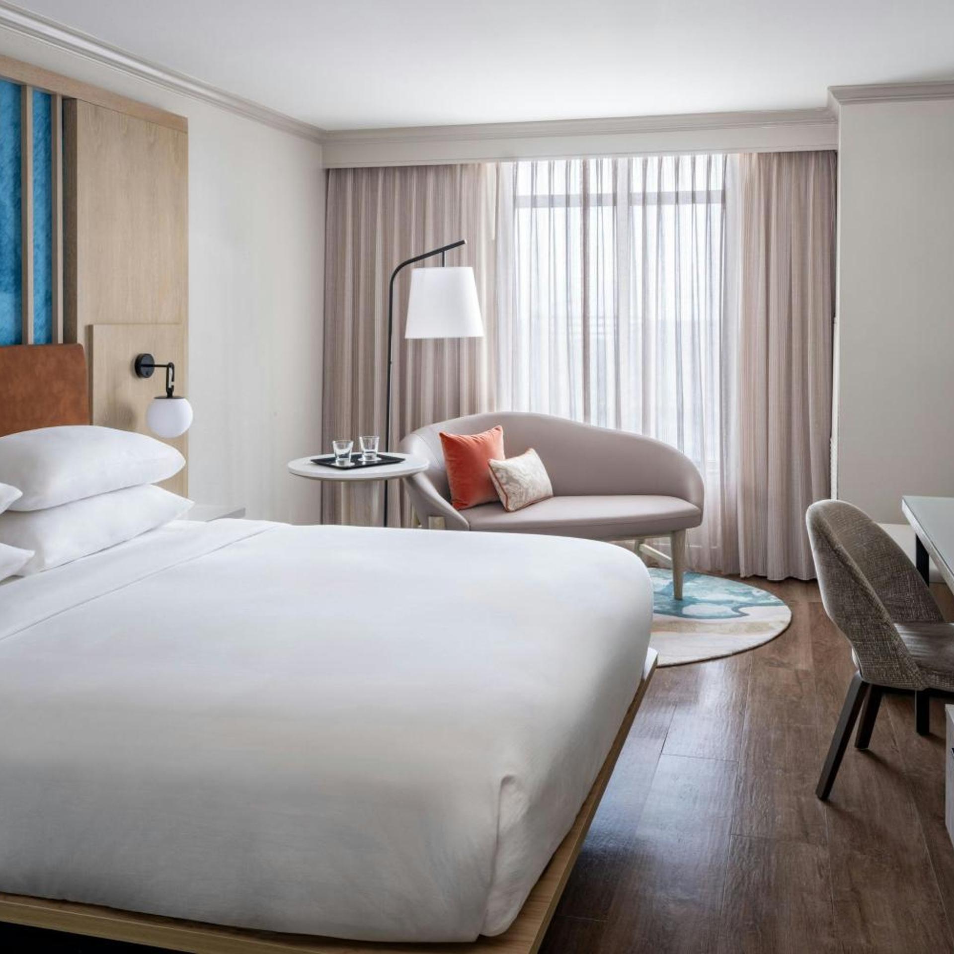 Guest Room, King Bed, Concierge Level، Marriott St Petersburg Clearwater 2/10