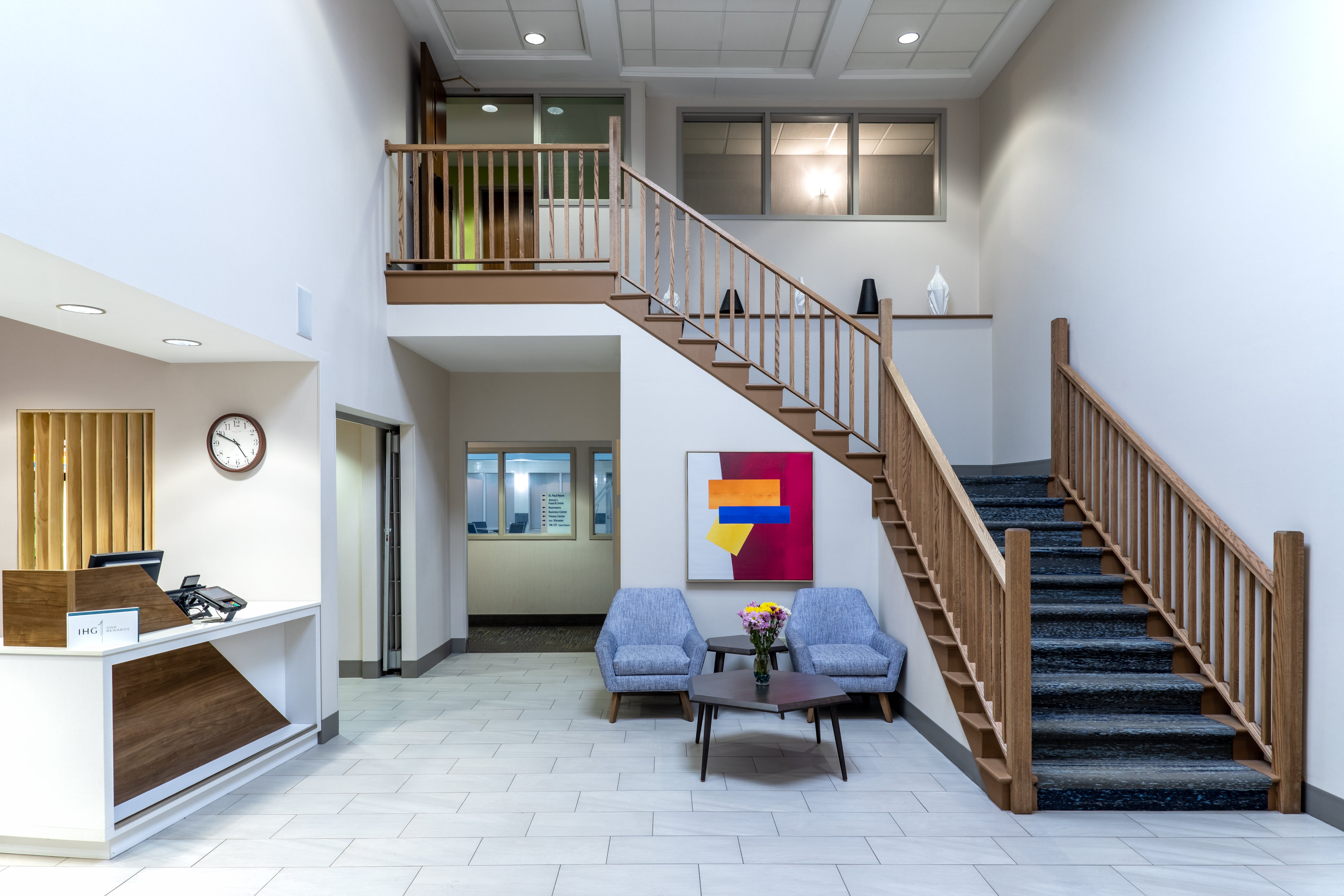 Holiday Inn Express & Suites St. Paul, Ne (VADNAIS HEIGHTS) 9/57