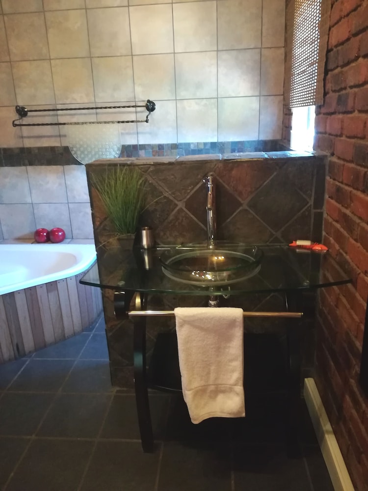 24 On Vrey Boutique Hotel 16/50