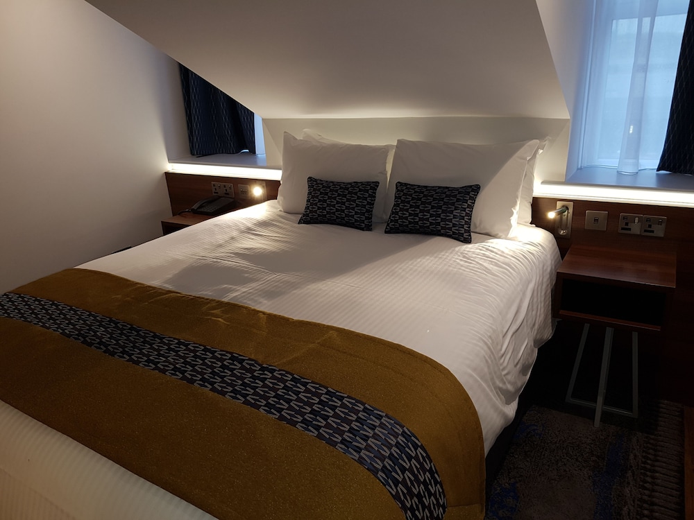 Station Hotel Aberdeen 13/67