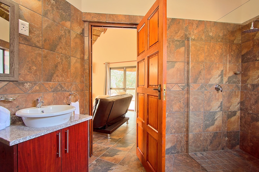 Royale Marlothi Safari Lodge 71/73