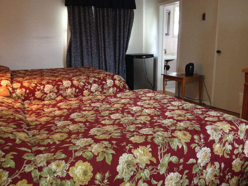 American Plaza Motel 14/31