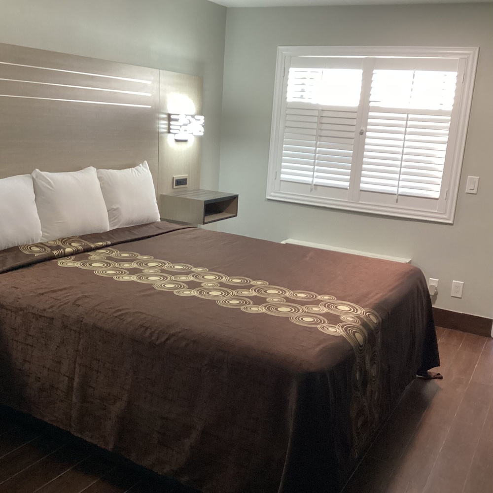 Mayfair Inn Ontario Airport 20/35